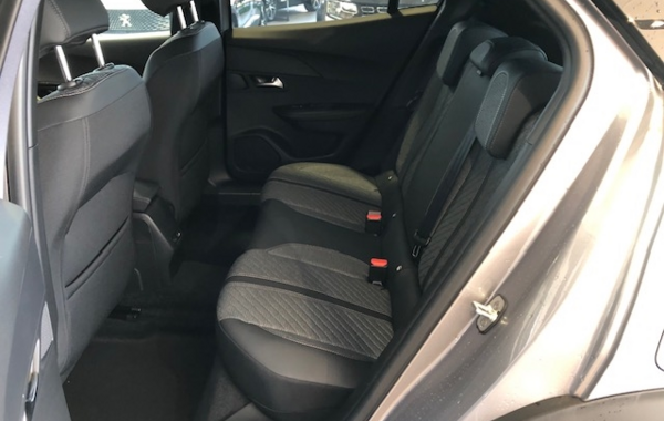 peugeot-2008-1-2-puretech-130ch-s-s-allure-eat8 - 51798575