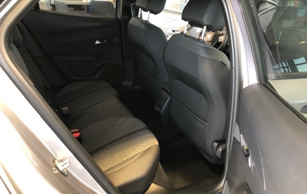 peugeot-2008-1-2-puretech-130ch-s-s-allure-eat8 - 51798575