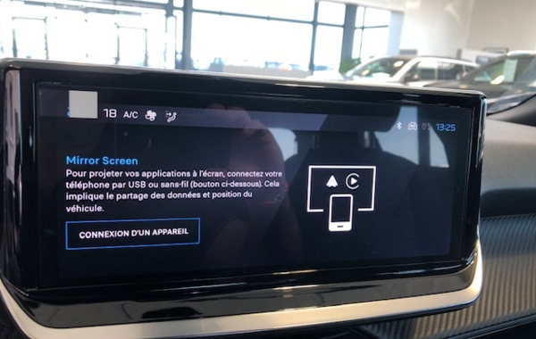 peugeot-2008-1-2-puretech-130ch-s-s-allure-eat8 - 51798575