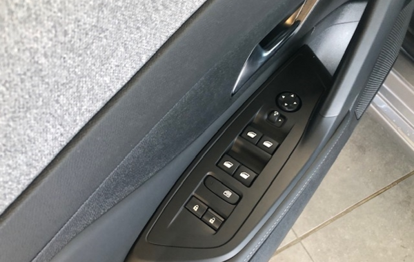 peugeot-308-1-5-bluehdi-130ch-s-s-allure-pack-eat8 - 52148575