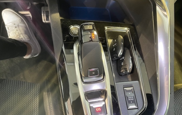 peugeot-3008-1-2-puretech-130ch-s-s-gt-eat8 - 52368575