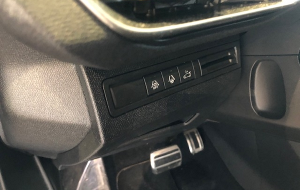 peugeot-3008-1-2-puretech-130ch-s-s-gt-eat8 - 52398575