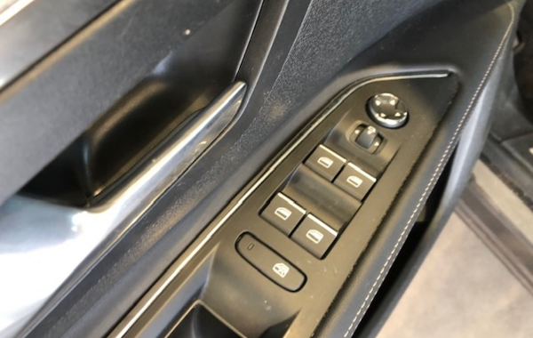 peugeot-5008-1-2-puretech-130ch-s-s-gt-eat8 - 52438575