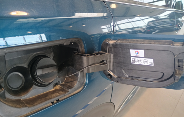 peugeot-5008-1-2-puretech-130ch-s-s-gt-eat8 - 52468575