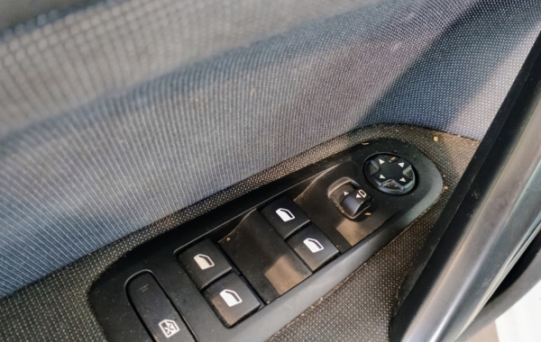 peugeot-308-1-2-puretech-130ch-s-s-allure-business - 53058575