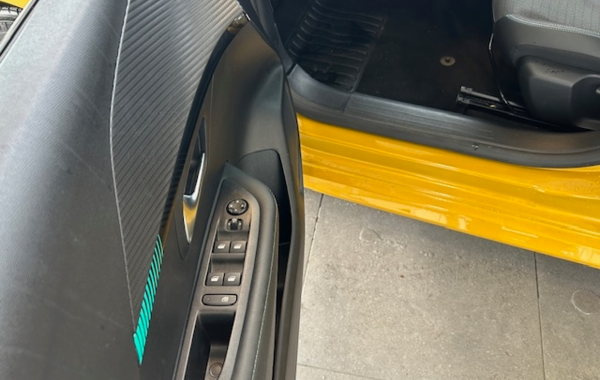 peugeot-208-1-2-puretech-100ch-s-s-allure-pack-eat8 - 54888575