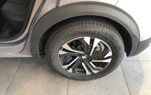 peugeot-2008-1-2-puretech-130ch-s-s-allure-eat8 - 55908575