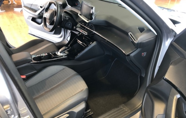 peugeot-2008-1-2-puretech-130ch-s-s-allure-eat8 - 55908575