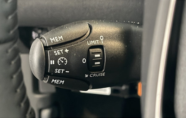 peugeot-2008-1-2-puretech-100ch-s-s-active - 57208575