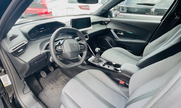 peugeot-2008-1-2-puretech-130ch-s-s-allure - 57918575