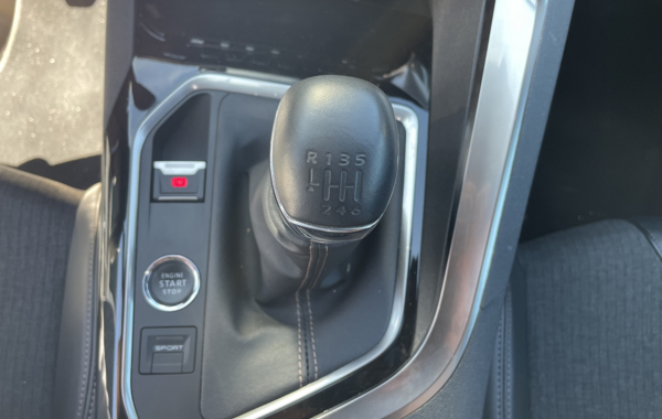 peugeot-3008-1-2-puretech-130ch-e6-c-gt-line-s-s - 60218575