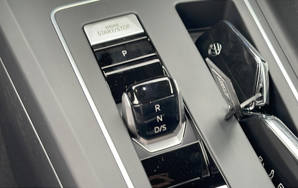 volkswagen-golf-viii-2-0-tdi-150ch-life-plus-dsg7 - 62998575