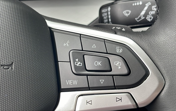 volkswagen-golf-viii-2-0-tdi-150ch-life-plus-dsg7 - 62998575