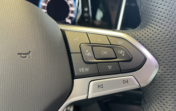 volkswagen-golf-viii-2-0-tdi-150ch-r-line-dsg7 - 63038575