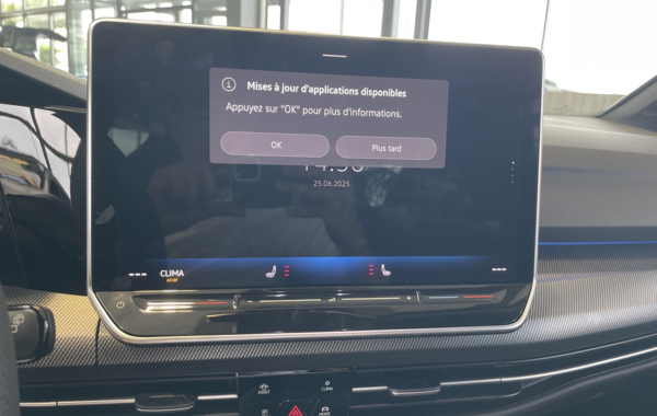 volkswagen-golf-viii-2-0-tdi-150ch-r-line-dsg7 - 63038575