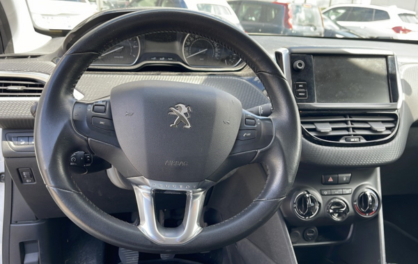 peugeot-208-1-2-puretech-82ch-style-5p - 63598575
