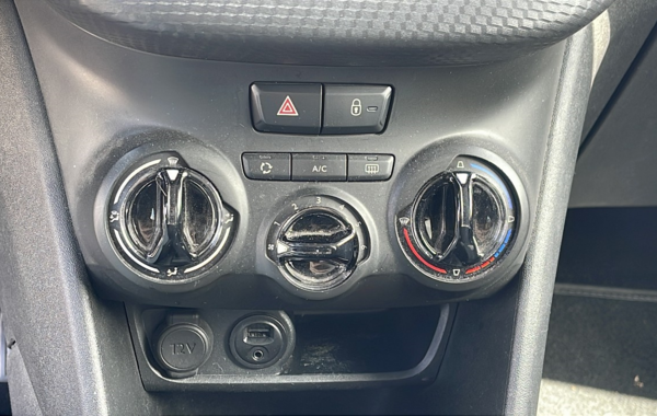 peugeot-208-1-2-puretech-82ch-style-5p - 63598575