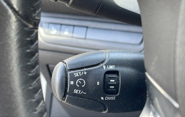 peugeot-208-1-2-puretech-82ch-style-5p - 63598575