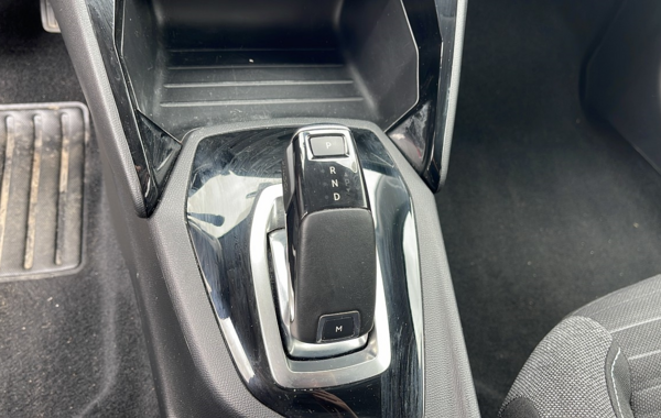 peugeot-208-1-2-puretech-100ch-s-s-style-eat8 - 64398575