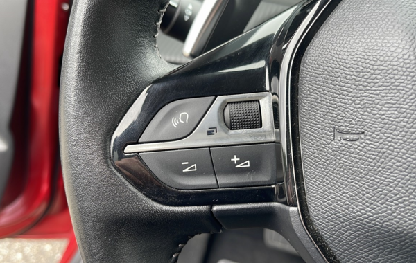 peugeot-208-1-2-puretech-100ch-s-s-style-eat8 - 64398575