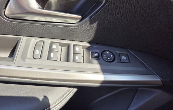 peugeot-5008-hybrid-145ch-allure-e-dcs6 - 64748575