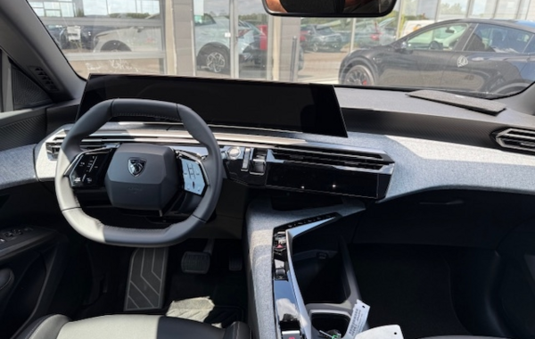 peugeot-5008-hybrid-145ch-allure-e-dcs6 - 64968575