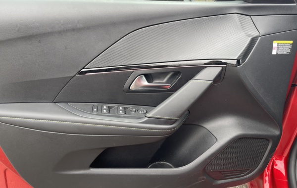 peugeot-208-1-2-hybrid-145ch-gt-e-dcs6 - 65018575