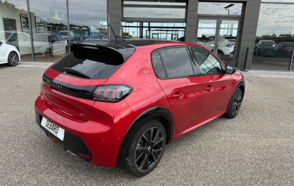 peugeot-208-1-2-puretech-130ch-s-s-gt-pack-eat8 - 65178575