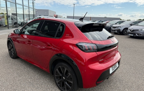 peugeot-208-1-2-puretech-130ch-s-s-gt-pack-eat8 - 65178575