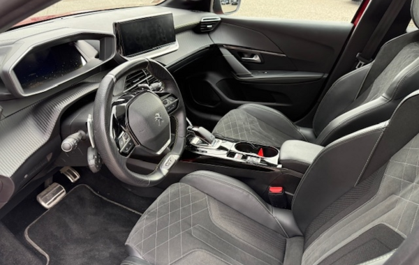 peugeot-208-1-2-puretech-130ch-s-s-gt-pack-eat8 - 65178575