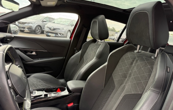 peugeot-208-1-2-puretech-130ch-s-s-gt-pack-eat8 - 65178575