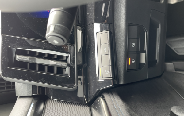 renault-austral-1-2-e-tech-full-hybrid-200ch-esprit-alpine-25 - 65808575